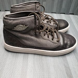 Air Jordan women's hi top shoes